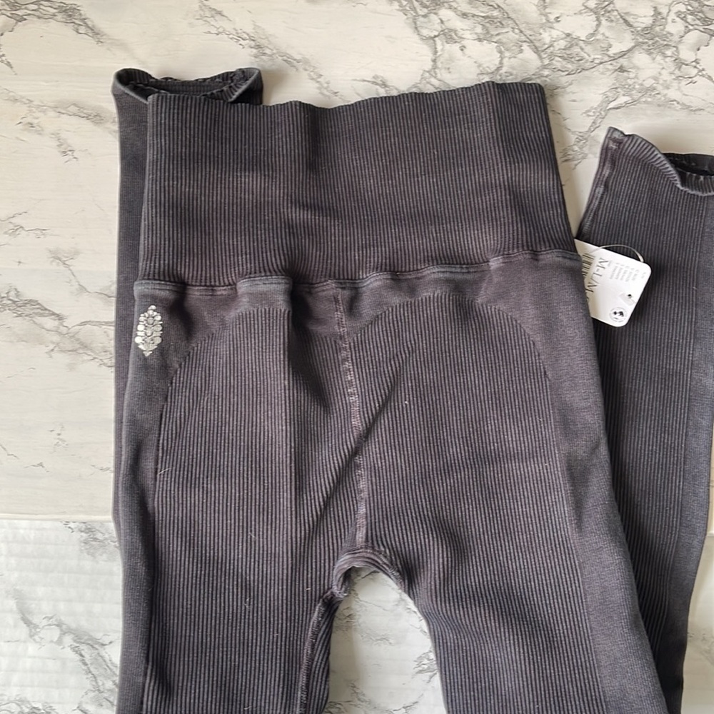 FP MOVEMENT BY FREE PEOPLE ULTRA HIGH RISE 7/8 LEGGING 4 WAY RIB STRETCH SZ M/L - Picture 11 of 16